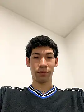 Snapshot of mathias_camil chatting on June 15, 2026, 6:04 am mathias camil online show from June 15, 2026, 6:04 am
