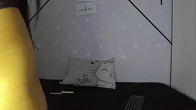 Snapshot of AmaiaHarpper chatting on August 7, 2026, 12:29 pm AmaiaHarpper online show from August 7, 2026, 12:29 pm