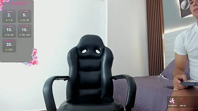Snapshot of Mauro_boy chatting on July 8, 2026, 7:18 pm Mauro boy online show from July 8, 2026, 7:18 pm