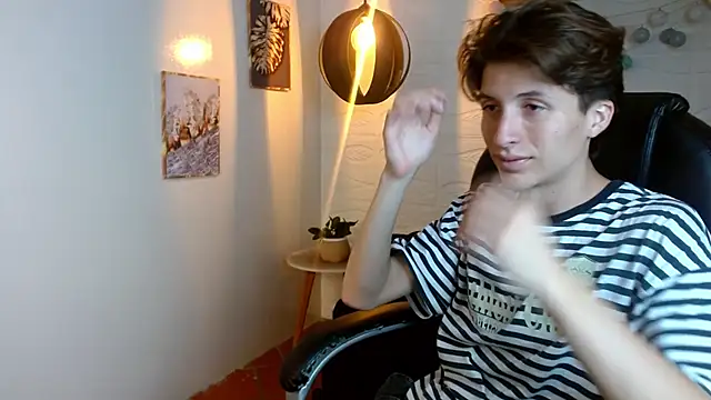 Marcoviolet online show from June 11, 2026, 7:45 pm