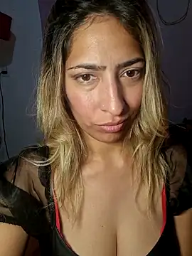 Angelinaxxx1995 online show from May 27, 2026, 11:35 pm