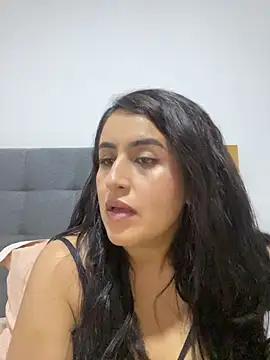 MADAMELUNAXXX online show from June 21, 2026, 4:26 am