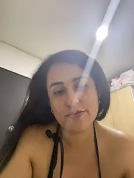 MADAMELUNAXXX online show from June 23, 2026, 3:48 am