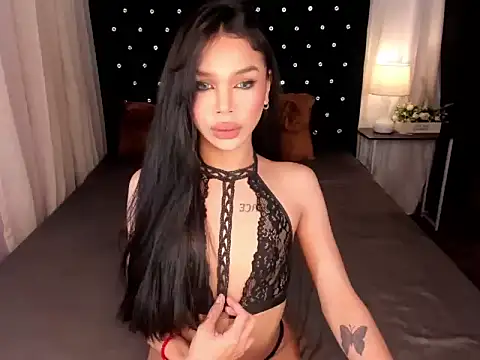 Herecummsamara69 online show from June 24, 2026, 6:29 pm
