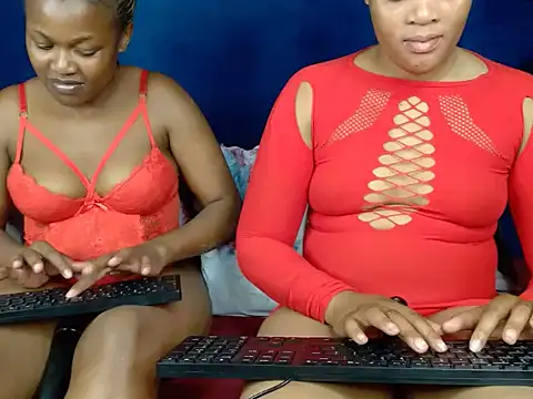 YellowMellow18 online show from June 11, 2026, 12:32 am