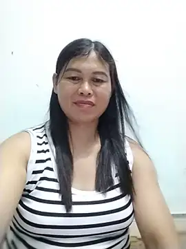 Snapshot of -Hatybi- chatting on May 30, 2026, 9:56 pm -Hatybi- online show from May 30, 2026, 9:56 pm