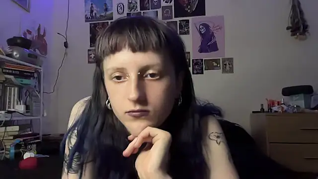 batzy666 online show from June 1, 2026, 12:07 pm