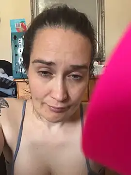 Snapshot of Rennie84 chatting on May 30, 2026, 12:57 pm Rennie84 online show from May 30, 2026, 12:57 pm