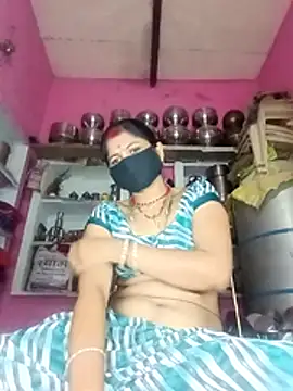 Snapshot of Cutleun2 chatting on July 24, 2026, 5:33 pm Cutleun2 online show from July 24, 2026, 5:33 pm