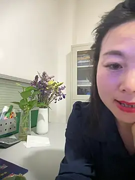 qingqing202666 online show from June 1, 2026, 7:10 am