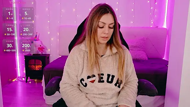 Snapshot of LindaWhite_ chatting on February 13, 2026, 9:55 pm LindaWhite online show from February 13, 2026, 9:55 pm