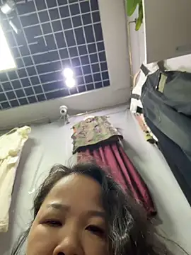 Snapshot of honghong_mother chatting on June 23, 2026, 12:19 am honghong mother online show from June 23, 2026, 12:19 am