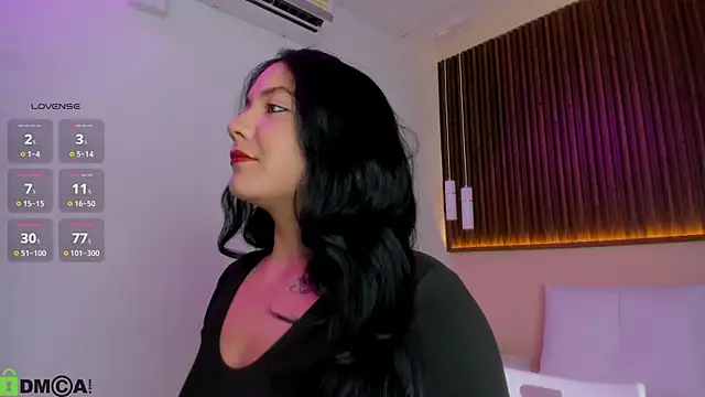 Snapshot of rebecaa_grey chatting on June 12, 2026, 2:05 pm rebecaa grey online show from June 12, 2026, 2:05 pm
