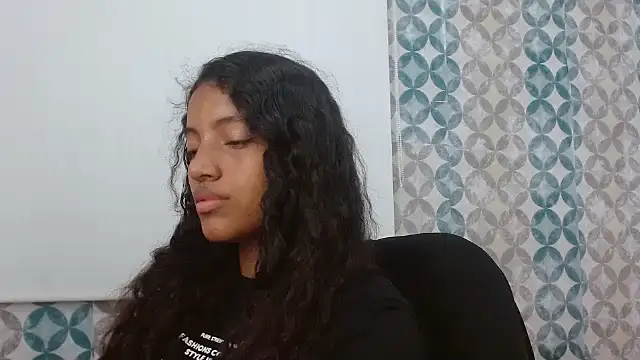 Isabellacarson online show from July 5, 2026, 4:25 pm