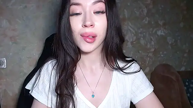 Snapshot of lu_dominationn chatting on July 4, 2026, 11:27 am lu dominationn online show from July 4, 2026, 11:27 am