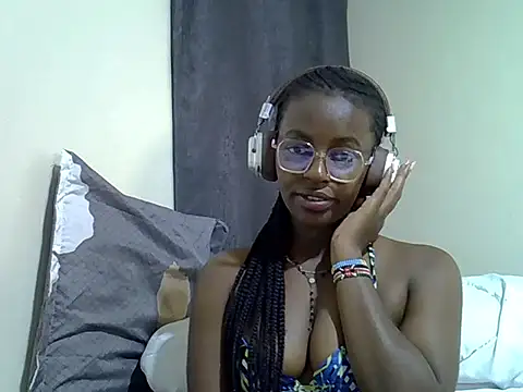 Snapshot of sweet_meisha chatting on June 9, 2026, 3:12 pm sweet meisha online show from June 9, 2026, 3:12 pm