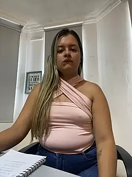 azulskyer online show from July 3, 2026, 4:35 pm