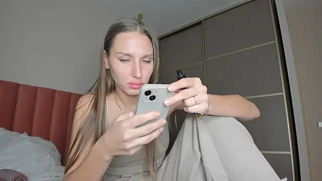 Snapshot of SofiClimbing chatting on December 30, 2024, 10:32 am SofiClimbing online show from December 30, 2024, 10:32 am
