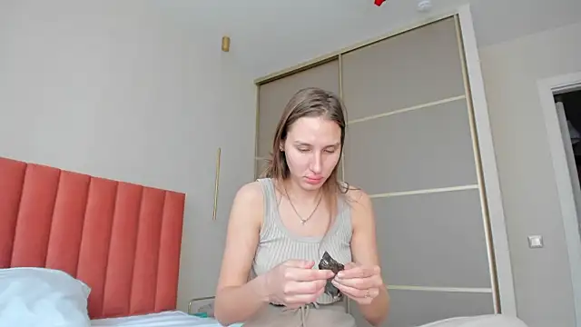 Snapshot of SofiClimbing chatting on January 2, 2025, 6:18 am SofiClimbing online show from January 2, 2025, 6:18 am