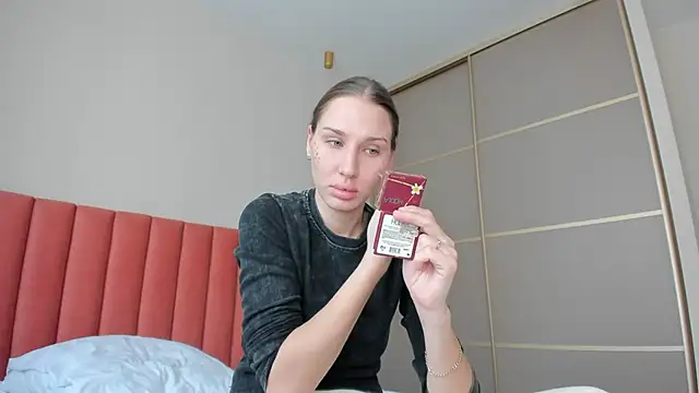 Snapshot of SofiClimbing chatting on February 8, 2025, 4:25 am SofiClimbing online show from February 8, 2025, 4:25 am