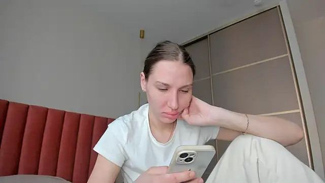 Snapshot of SofiClimbing chatting on March 16, 2025, 12:34 am SofiClimbing online show from March 16, 2025, 12:34 am