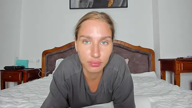 SofiClimbing online show from October 24, 2025, 10:11 am