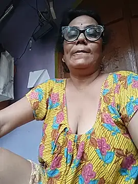 Snapshot of chatterjeesayani567 chatting on July 2, 2026, 11:05 am chatterjeesayani567 online show from July 2, 2026, 11:05 am