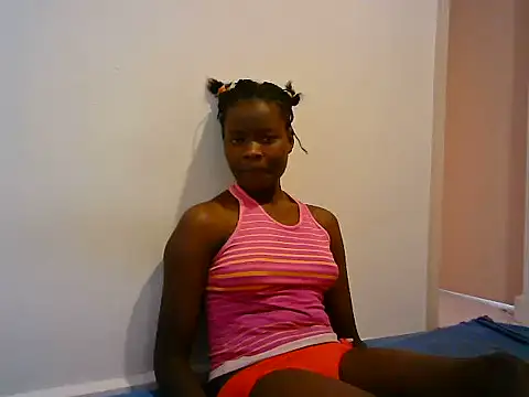 BerryJulie online show from June 12, 2026, 7:29 am