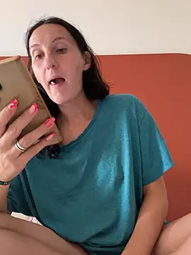 Snapshot of PregnantEmilia chatting on July 10, 2026, 3:36 pm PregnantEmilia online show from July 10, 2026, 3:36 pm