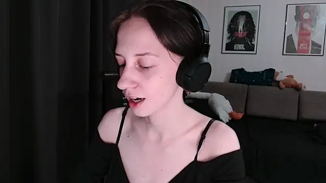 secrettt poison online show from August 2, 2026, 4:16 pm