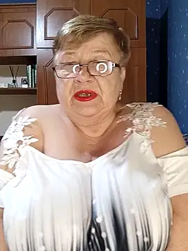 Snapshot of Brie_Lynn chatting on June 2, 2026, 6:26 am Brie Lynn online show from June 2, 2026, 6:26 am