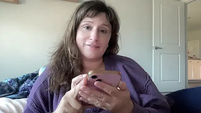 Snapshot of maddiliz chatting on October 22, 2025, 3:12 pm maddiliz online show from October 22, 2025, 3:12 pm