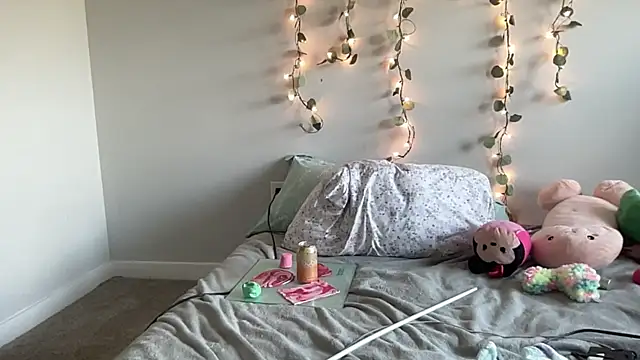 Snapshot of maddiliz chatting on November 24, 2025, 6:40 pm maddiliz online show from November 24, 2025, 6:40 pm