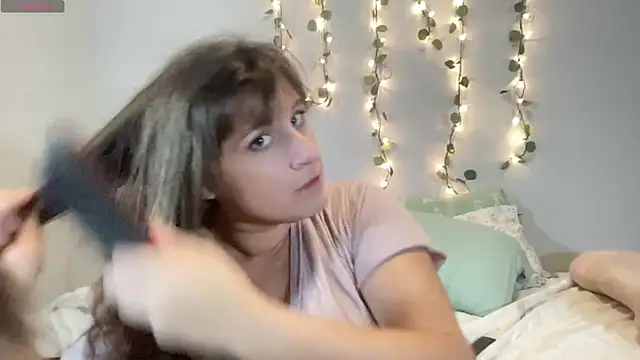 Snapshot of maddiliz chatting on November 29, 2025, 5:32 am maddiliz online show from November 29, 2025, 5:32 am