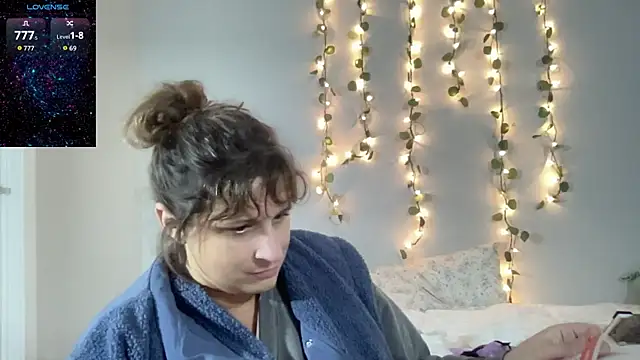 Snapshot of maddiliz chatting on December 1, 2025, 12:04 am maddiliz online show from December 1, 2025, 12:04 am