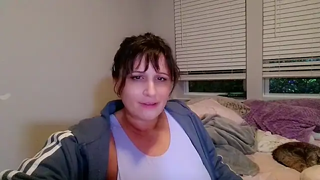 Snapshot of maddiliz chatting on February 3, 2026, 3:59 am maddiliz online show from February 3, 2026, 3:59 am