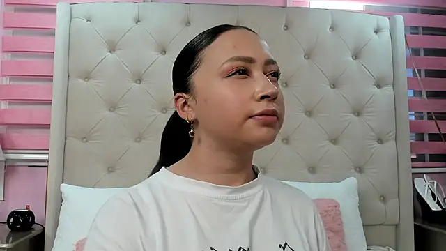 Snapshot of alana_taylor_bss chatting on June 11, 2026, 8:29 pm alana taylor bss online show from June 11, 2026, 8:29 pm