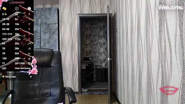 Yevgeshka-Milashka online show from October 28, 2025, 7:12 am