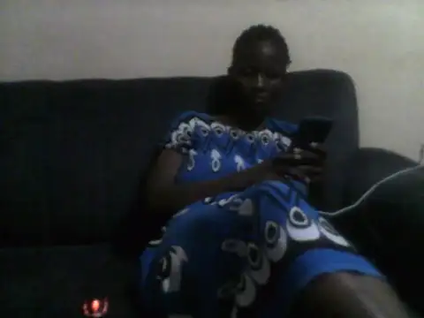 Snapshot of Angelbee_ chatting on July 13, 2026, 7:05 pm Angelbee online show from July 13, 2026, 7:05 pm