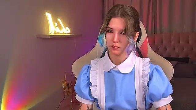 Snapshot of Lain_Root chatting on July 7, 2026, 5:10 am Lain Root online show from July 7, 2026, 5:10 am