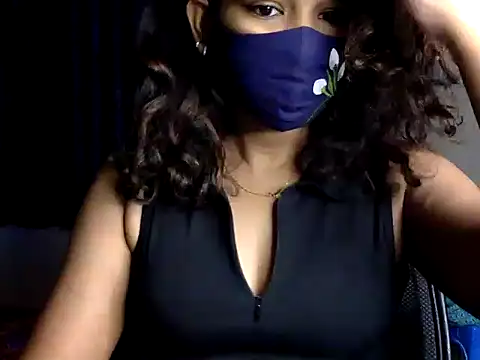 Snapshot of Nisha-moon chatting on June 16, 2026, 6:38 am Nisha-moon online show from June 16, 2026, 6:38 am