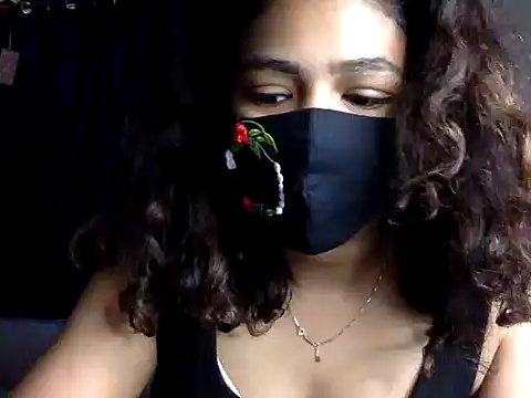Snapshot of Nisha-moon chatting on June 18, 2026, 6:35 am Nisha-moon online show from June 18, 2026, 6:35 am