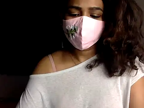 Snapshot of Nisha-moon chatting on June 30, 2026, 8:04 am Nisha-moon online show from June 30, 2026, 8:04 am