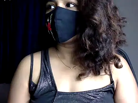 Snapshot of Nisha-moon chatting on July 4, 2026, 7:03 am Nisha-moon online show from July 4, 2026, 7:03 am