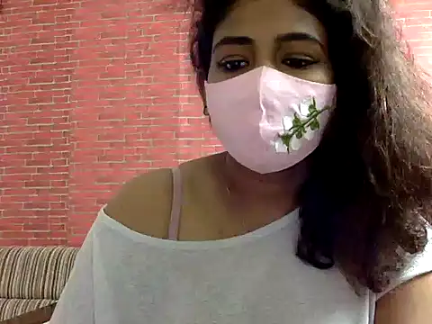 Snapshot of Nisha-moon chatting on July 17, 2026, 7:04 am Nisha-moon online show from July 17, 2026, 7:04 am
