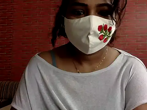 Snapshot of Nisha-moon chatting on July 21, 2026, 6:49 am Nisha-moon online show from July 21, 2026, 6:49 am