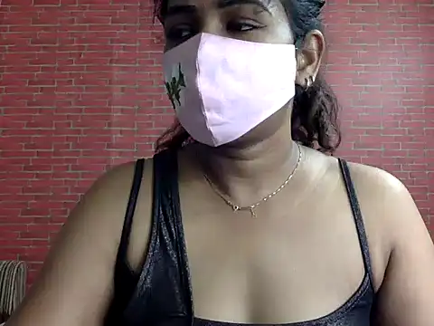 Snapshot of Nisha-moon chatting on July 23, 2026, 7:39 am Nisha-moon online show from July 23, 2026, 7:39 am
