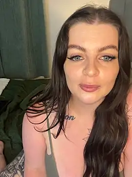 Maddison Leighxo online show from July 16, 2026, 8:59 pm