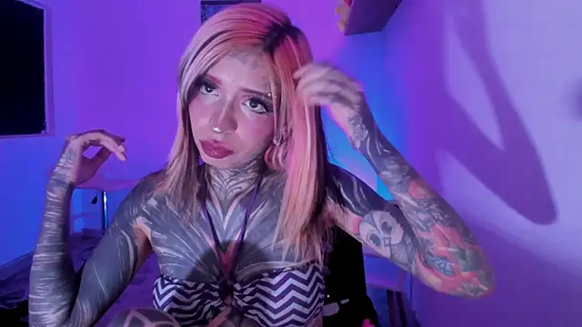 Nickidoll66  online show from July 27, 2026, 3:46 am