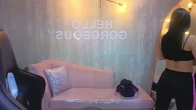 lia x a online show from July 10, 2026, 1:36 pm